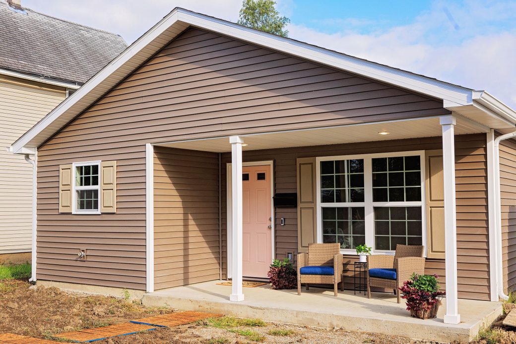 Front of house and porch - Victory floorplan