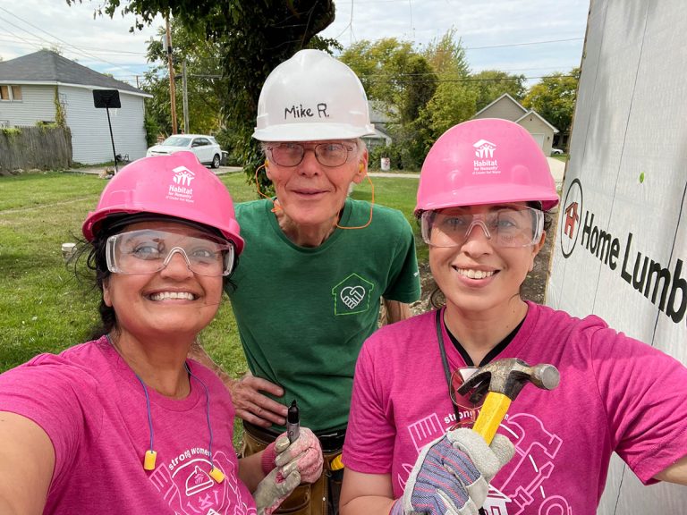Women volunteers with Crew Lead volunteer